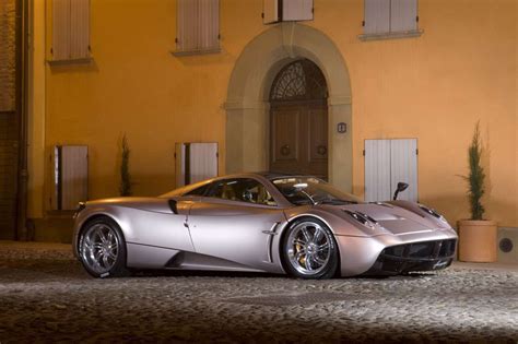 Pagani Huayra oficjalnie styczen 2011 | motofilm.pl
