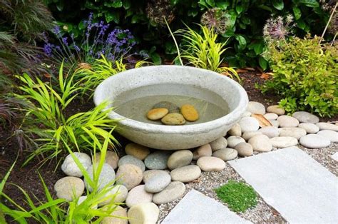 Beautiful Bird Bath Ideas For Your Garden