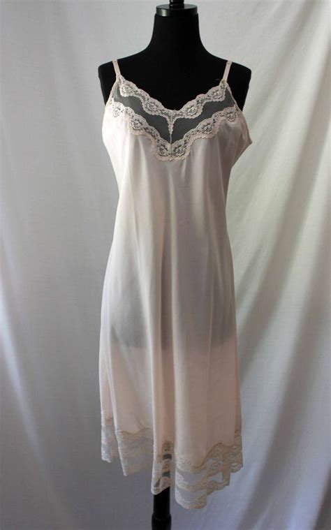 Vintage Barbizon Cream Lace Full Slip Crepe Remarque