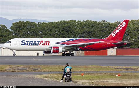 N351cm Boeing 767 323erbdsf Stratair Northern Air Cargo