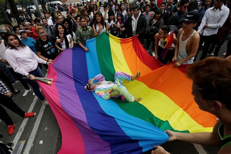 37 Beautiful Photos Of Lgbtq Pride Celebrations Around The World Huffpost