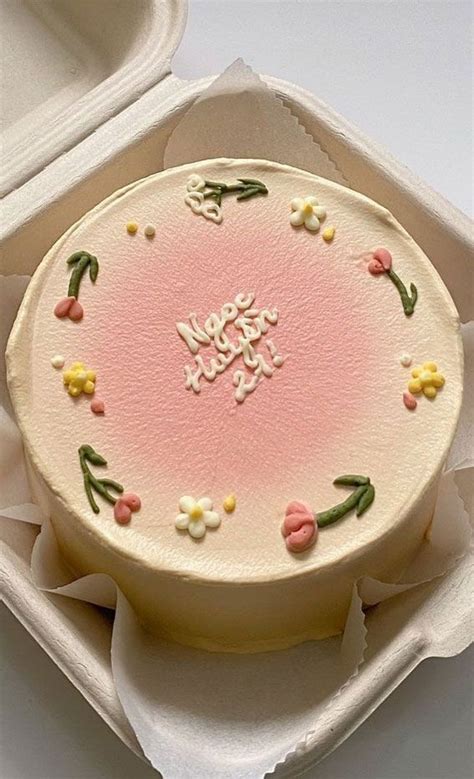 Cute Minimalist Buttercream Cakes Blush Cake Cake Designs