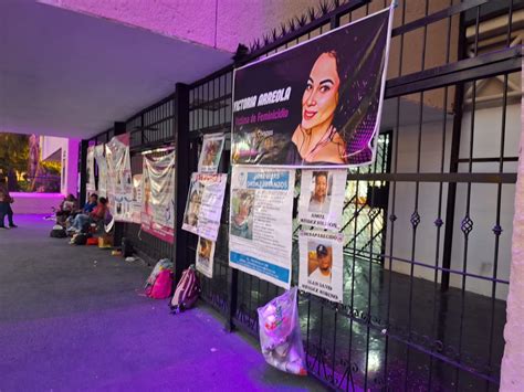 Se manifiestan en centro de Tuxtla Gutiérrez familiares de la Tonalteca