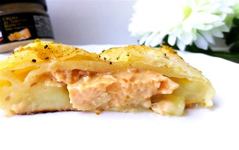 Salmone In Crosta Al Forno Con Crema Di Patate E Tartufo Bianco