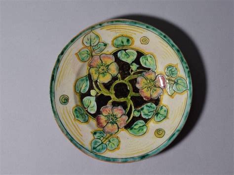 Della Robbia Pottery Organisation Vanda Explore The Collections