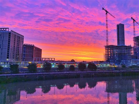 Canning Dawn Canning Town Tube Dlr At Sunrise Doug Flickr