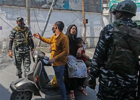 In Pictures Kashmir Under Strict Lockdown After Top Separatist Leader