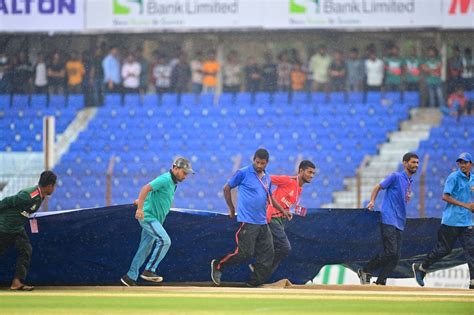 Shakib Al Hasan Drives One Down Espncricinfo