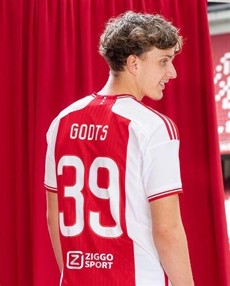 Nova Camisa Do Ajax Adidas Mantos Do Futebol