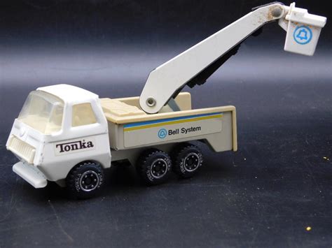 Lot Tonka Bell System Bucket Truck Vintage Antique Toy