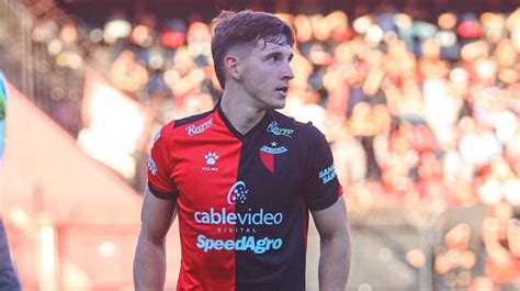 Orgullo Reconquistense El Futbolista De ColÓn De Santa Fe Gian