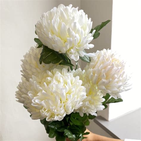 White Chrysanthemum | Artificial Flowers | The Outdoor Look