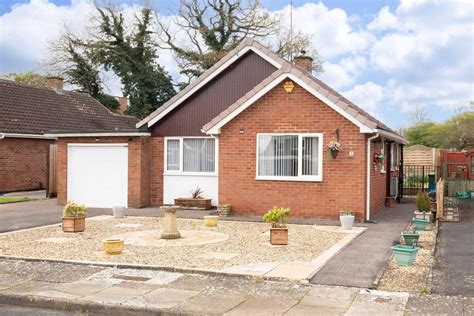 Dunster Close Springbank Cheltenham Gl51 3 Bed Detached Bungalow For