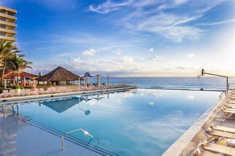 Hotel Crown Paradise Club Cancun Crown Paradise Club Cancun All