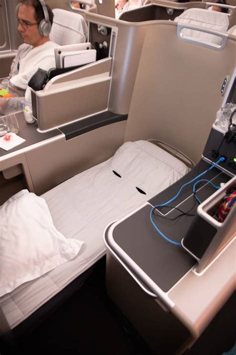 Qantas Dreamliner Business Class Review Melbourne To Los Angeles