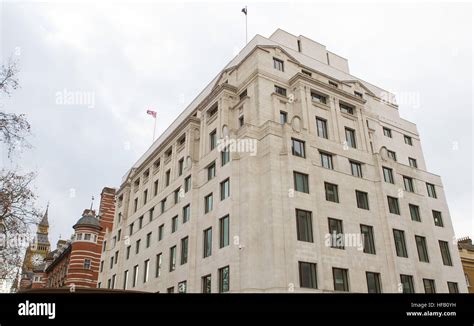 Der Neue New Scotland Yard Metropolitan Police Headquarters The