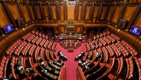 Via Libera Alla Fiducia Dal Senato Il Decreto Bollette Legge Dal