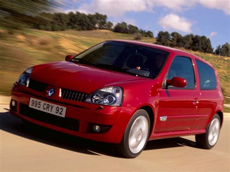 Carro francês mais vendido da história Clio completa 26 anos AUTOO