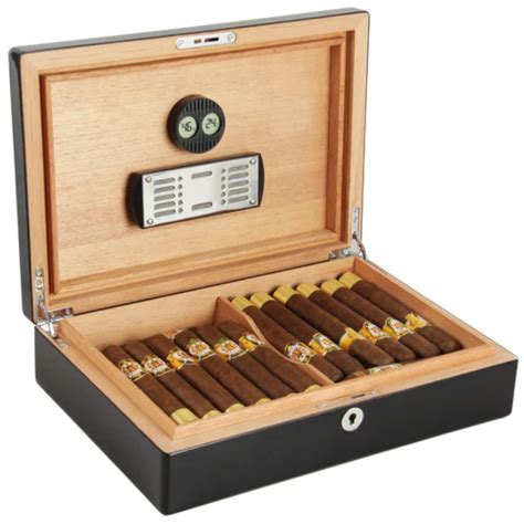 Cigarism Piano Finish Cedar Lined Humidor Black 30 Cigar Capacity