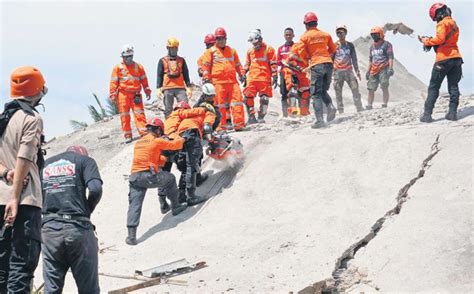 Quake Toll Jumps To 268 Hunt On For Survivors Read This Story On