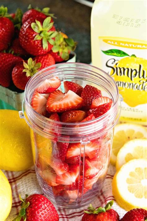 Sparkling Strawberry Lemonade Julies Eats And Treats