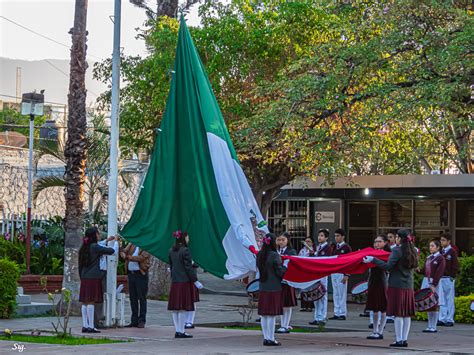 Izamiento de la Bandera Nacional en su octogésimo aniversario EST