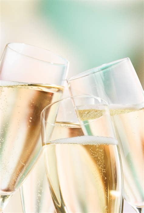 The Difference Between Prosecco And Champagne Comparation 44 OFF