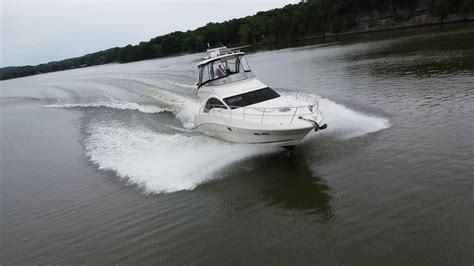 Sea Ray Sedan Bridge Yachts