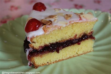 ♥ The Goddess's Kitchen ♥: Cherry Bakewell Cake