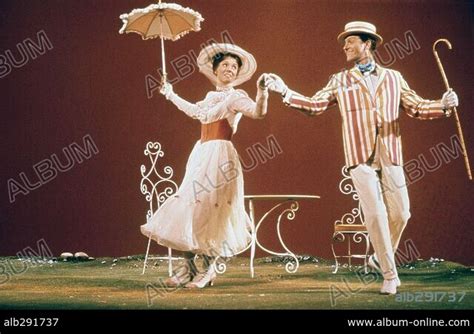 Dick Van Dyke And Julie Andrews In Mary Poppins Directed By