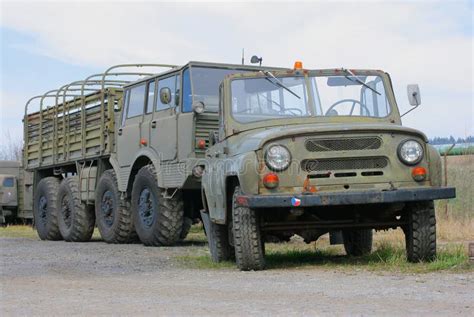 Caminh O De Ex Rcito Foto De Stock Imagem De Carga