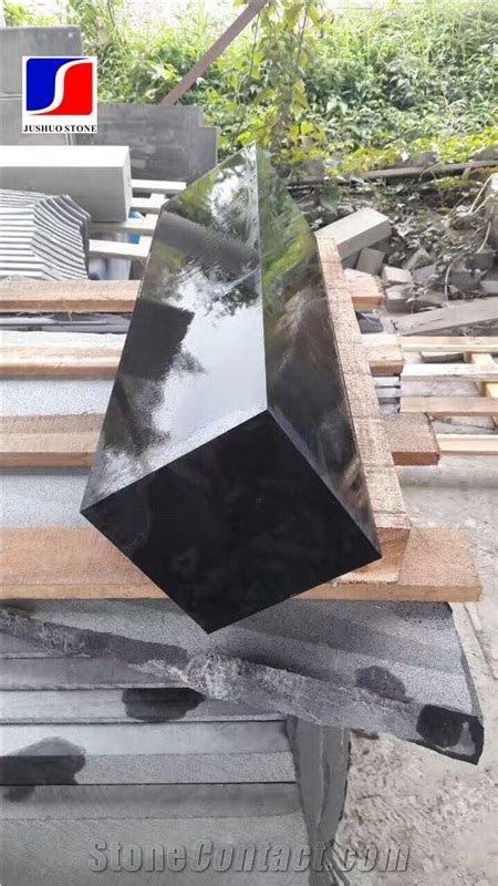 Hainan Black Basalt Kerbstone With Honeycomb Black Andesitem In Machine