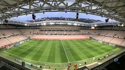 Le Stade De Nice Lallianz Riviera Se Transforme En Centre De Vaccination Ici