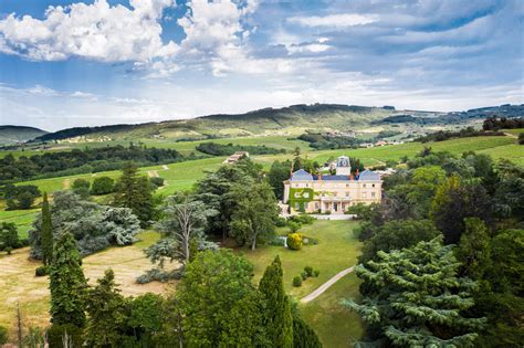 Visitez les châteaux du Beaujolais