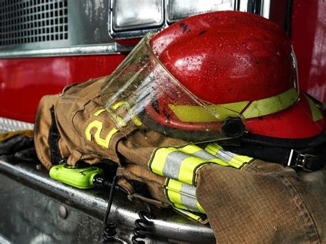 Firefighter Hurt After Falling 25 Feet Battling Philly Fire Philadelphia Pa Patch