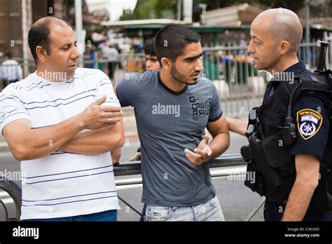 La Policía De Jerusalén En Alta Alerta Adoradores De Cribado Próximos A Al Aqsa Jerusalén