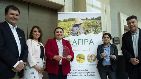 Maira Neumann Y Karina Buzzetti Fueron Galardonadas Con El Premio