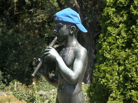 Statue Musician Cap - Free photo on Pixabay - Pixabay