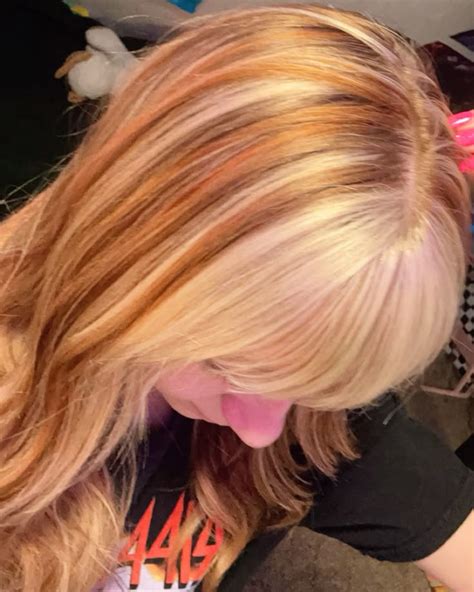 Ginger Hair Blonde Chunky Highlights Ginger Blonde Hair Ginger Hair Dyed Ginger Hair Color