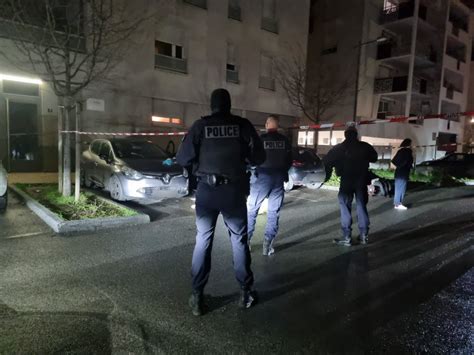 M Tropole De Grenoble Un Homme Abattu De Plusieurs Balles Chirolles