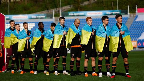 Ukraine football league set for a title-deciding game in a remarkable ...