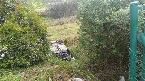 Deja Caer Su Coche Cuesta Abajo Para Intentar Que Arranque Y Acaba