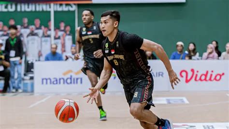 Ibl Pecahkan Rekor Guard Bima Perkasa Jogja Avin Kurniawan