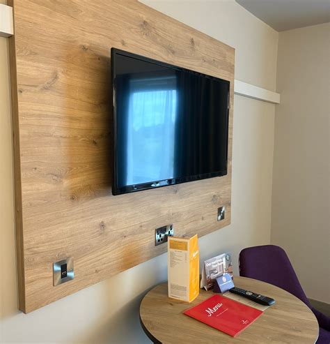 This guide explains the best way to book Premier Inn Solihull Town 27