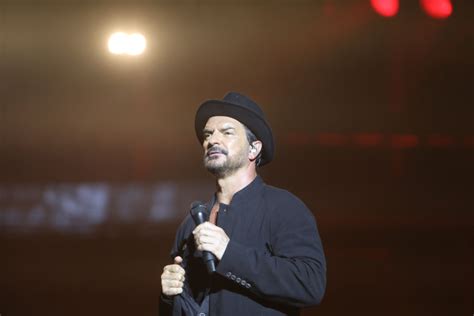 Que Siempre No Ricardo Arjona Dice Que No Se Retira De Los Escenarios