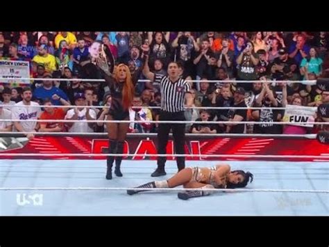 Wwe Raw Becky Lynch Defeats Indi Hartwell By Submission