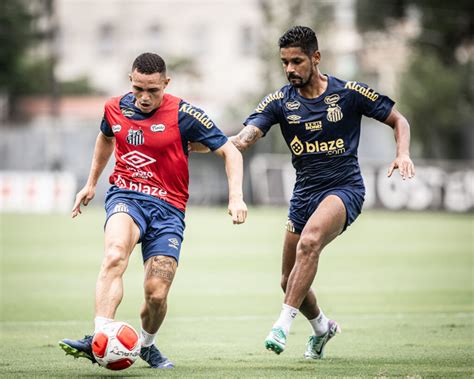 A Dois Dias Da Final Do Paulista Aderlan Treina E Pode Refor Ar O