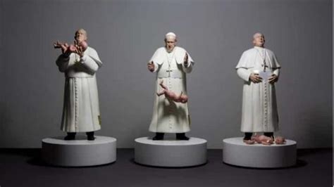 Escultura del papa Francisco causa polémica por crítica a Iglesia católica