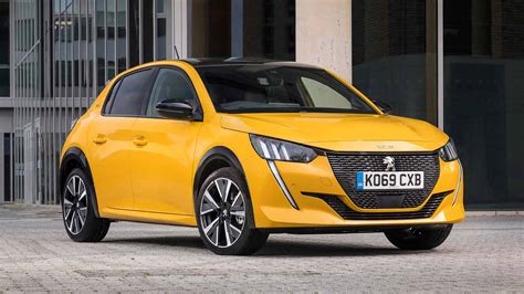 Peugeot 208 review - Motoring Research