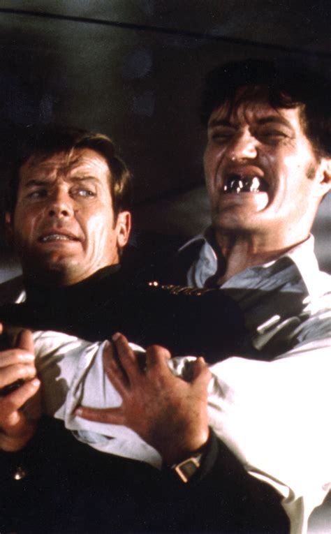 Richard Kiel Who Played James Bond Villain Jaws Dead At Age 74 E News